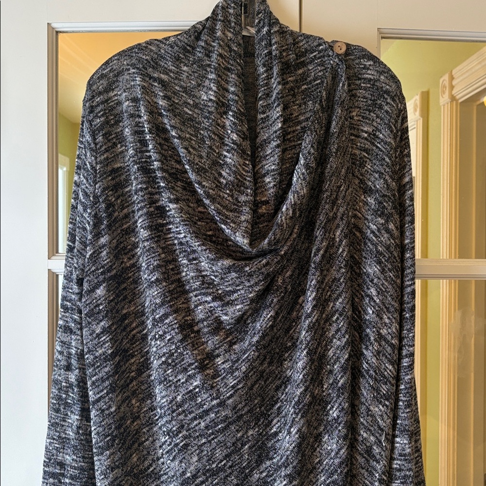 NWOT 2X Emerald Black Gray White Knit versatile Sweater Top